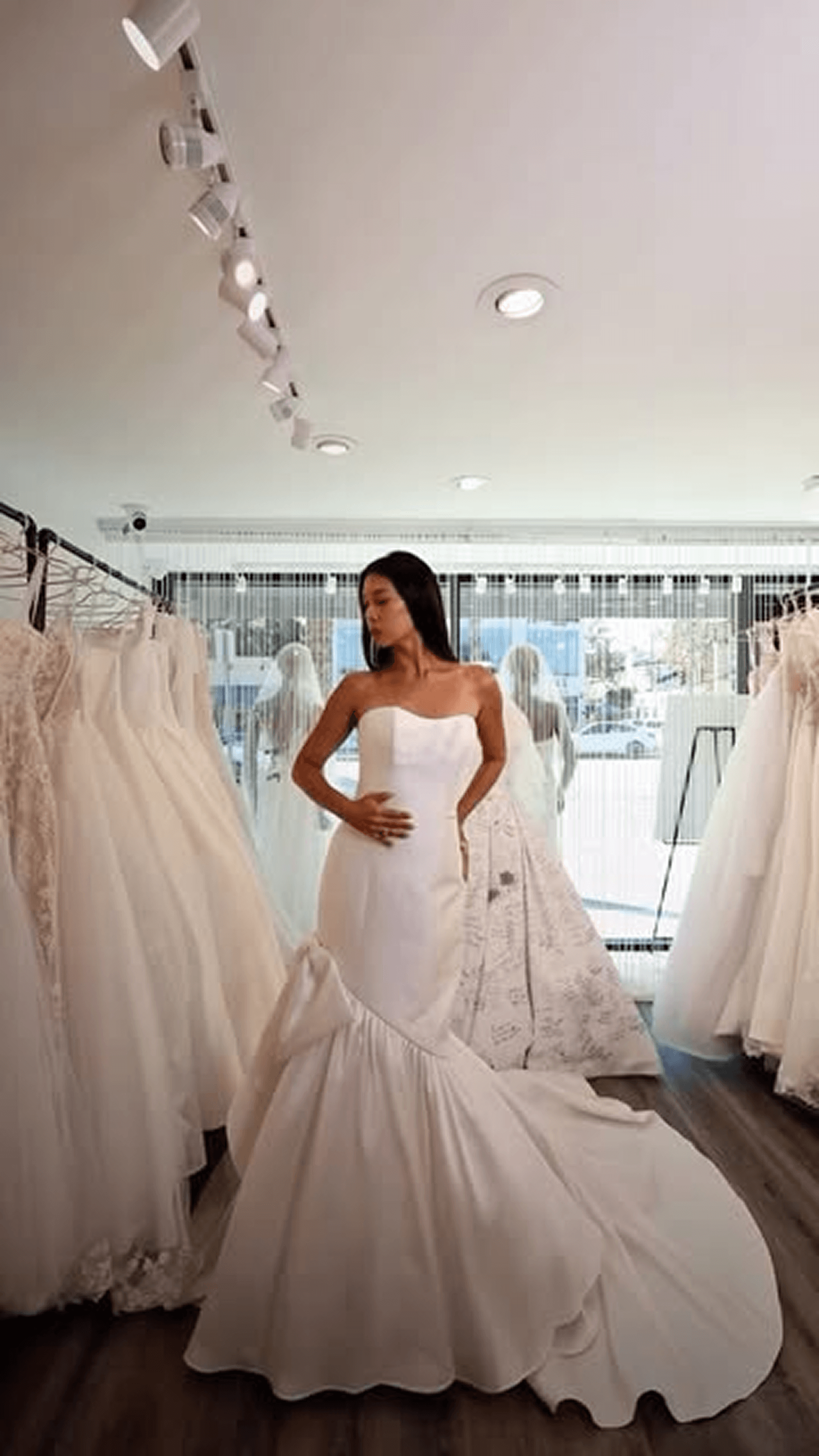 Try-on Reel cover of a bride posing in a gown
